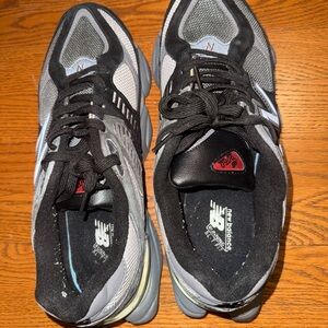 New Balance Men’s Gray and Black Sneakers